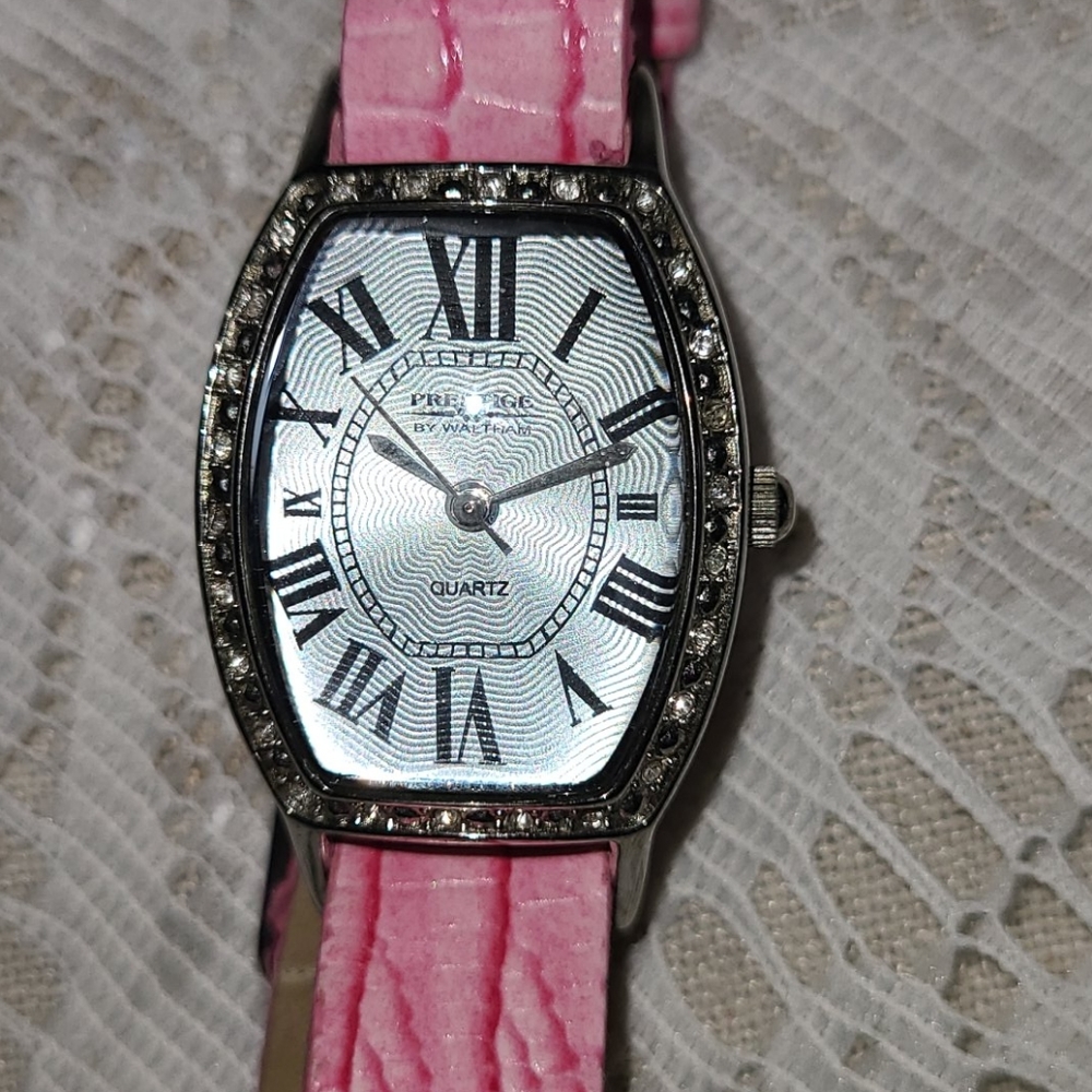 Prestige Watch with 3 Interchangeable Bands